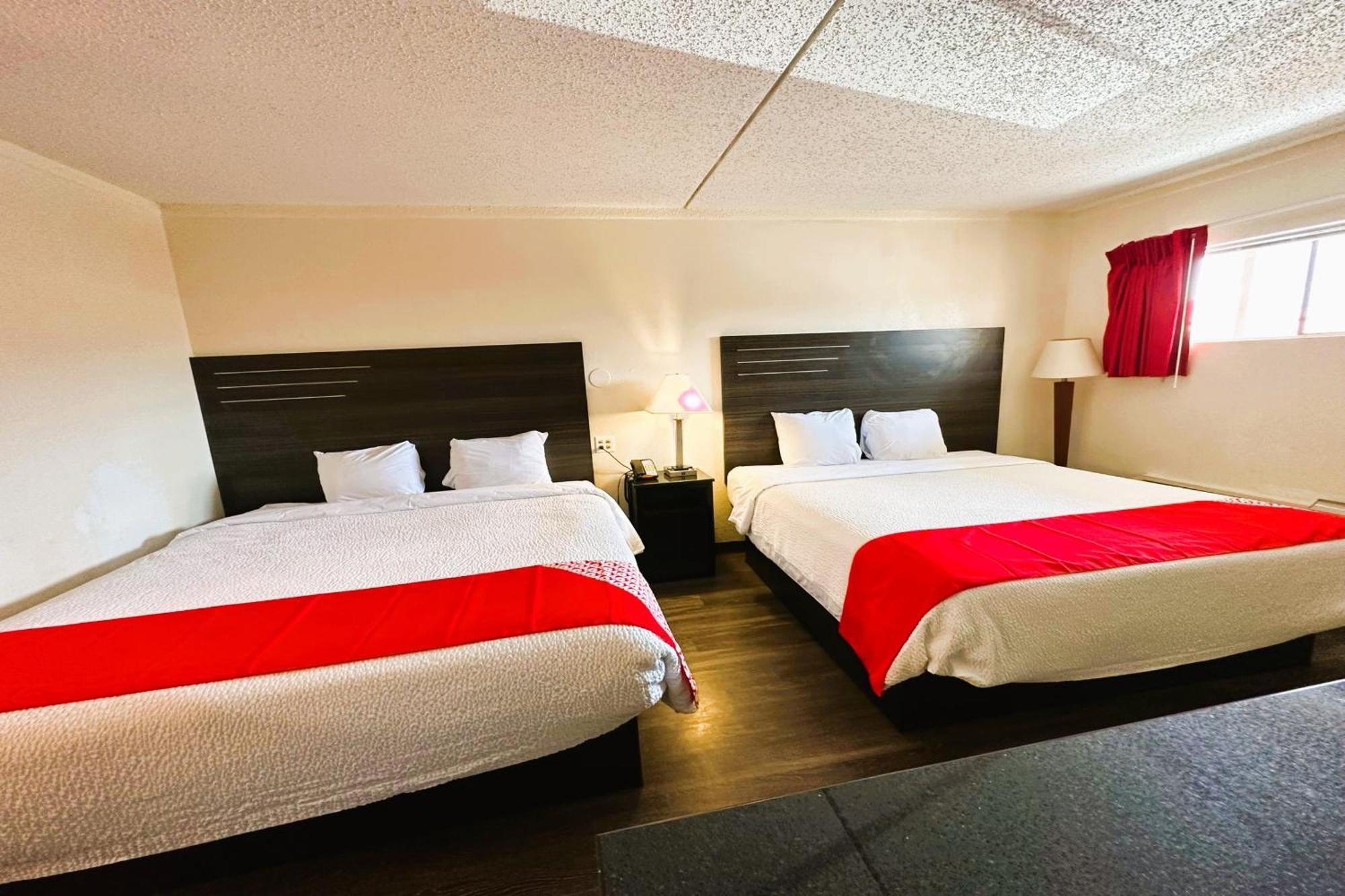 Oyo Hotel San Antonio Lackland Afb Seaworld Hwy 90 W Exterior photo